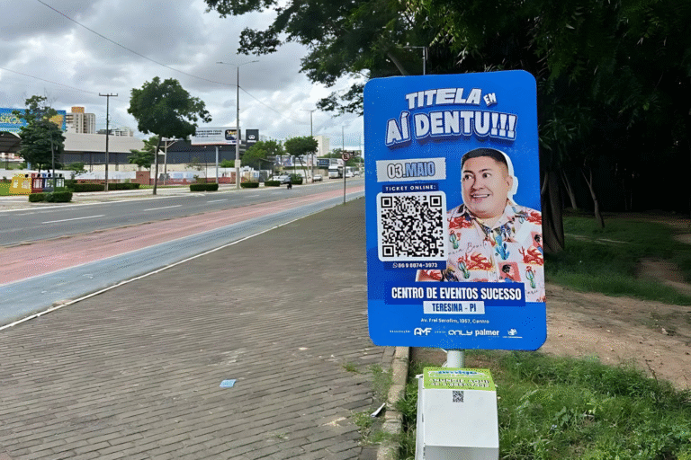 Totem Publicitario Palmer Outdoor